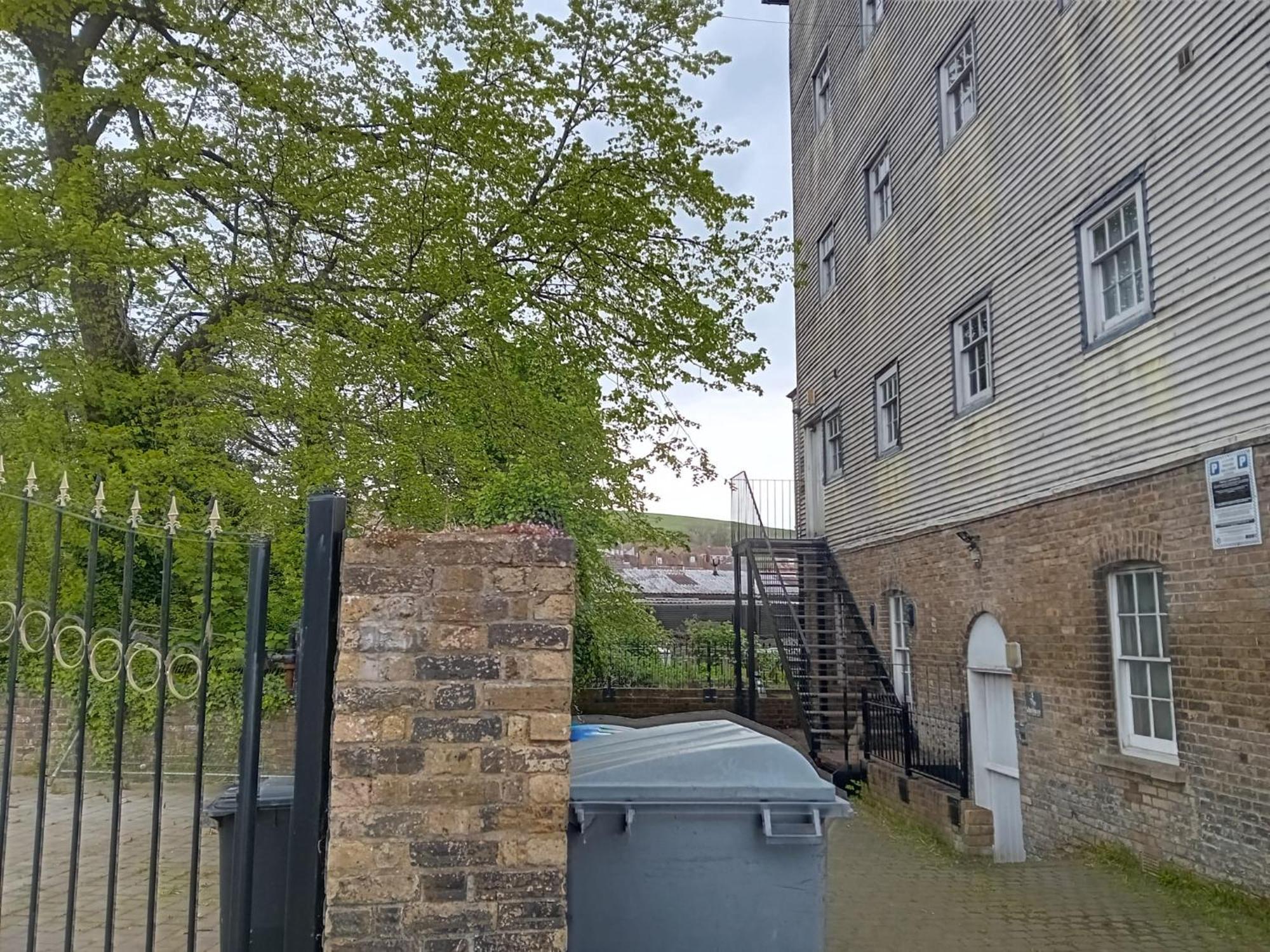 Apartment In Historic Mill, Near Dover Port Luaran gambar